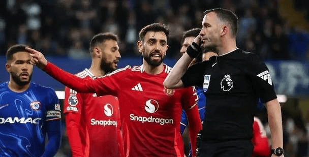 欧联杯巅峰对决：热刺 VS 曼联，谁能笑到最后？